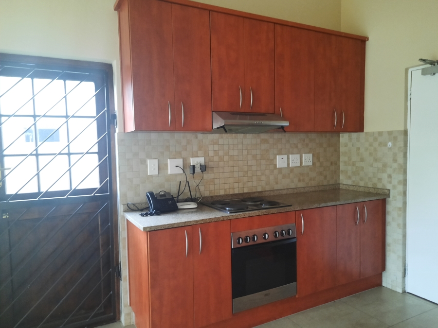 To Let 2 Bedroom Property for Rent in Buh Rein Estate Western Cape